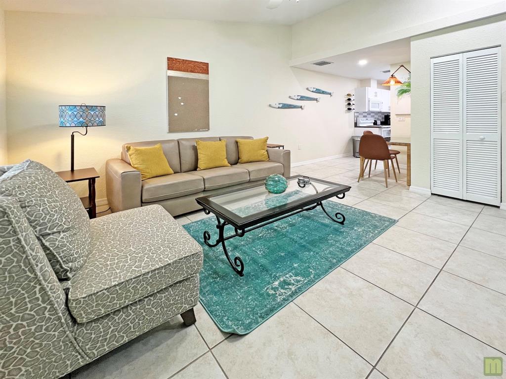 2695 Southeast 1st Court, Unit 3 Pompano Beach, FL 33062 - Photo 6 of 46