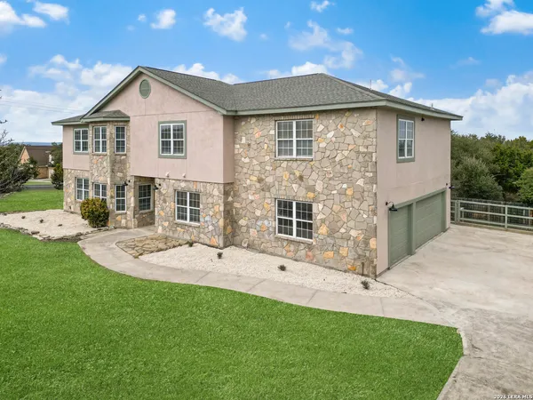 $769,900 | 403 Vista Ridge, San Antonio, TX 78260