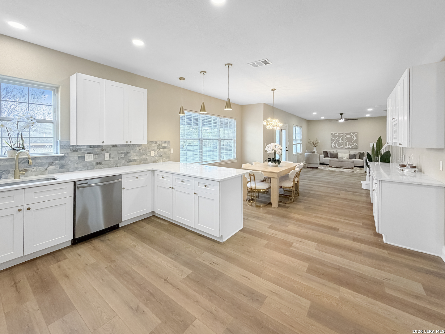 403 Vista Ridge San Antonio, TX 78260 - Photo 9 of 50