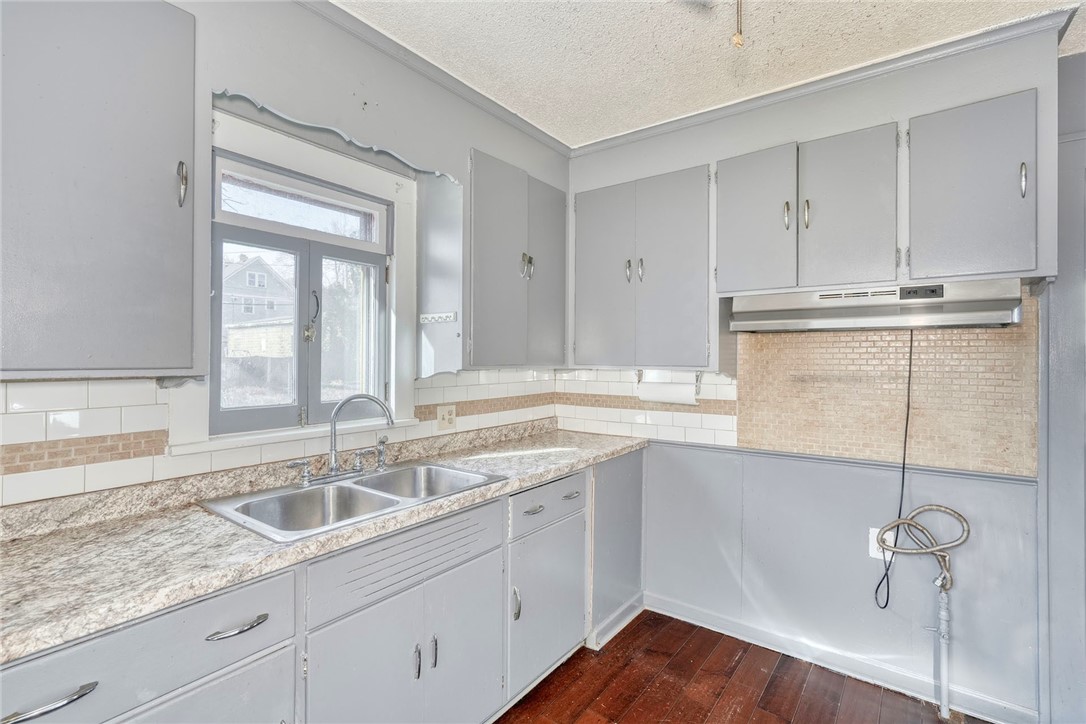 115 Barberry Terrace Rochester, NY 14621 - Photo 13 of 35