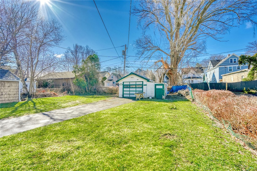 115 Barberry Terrace Rochester, NY 14621 - Photo 6 of 35