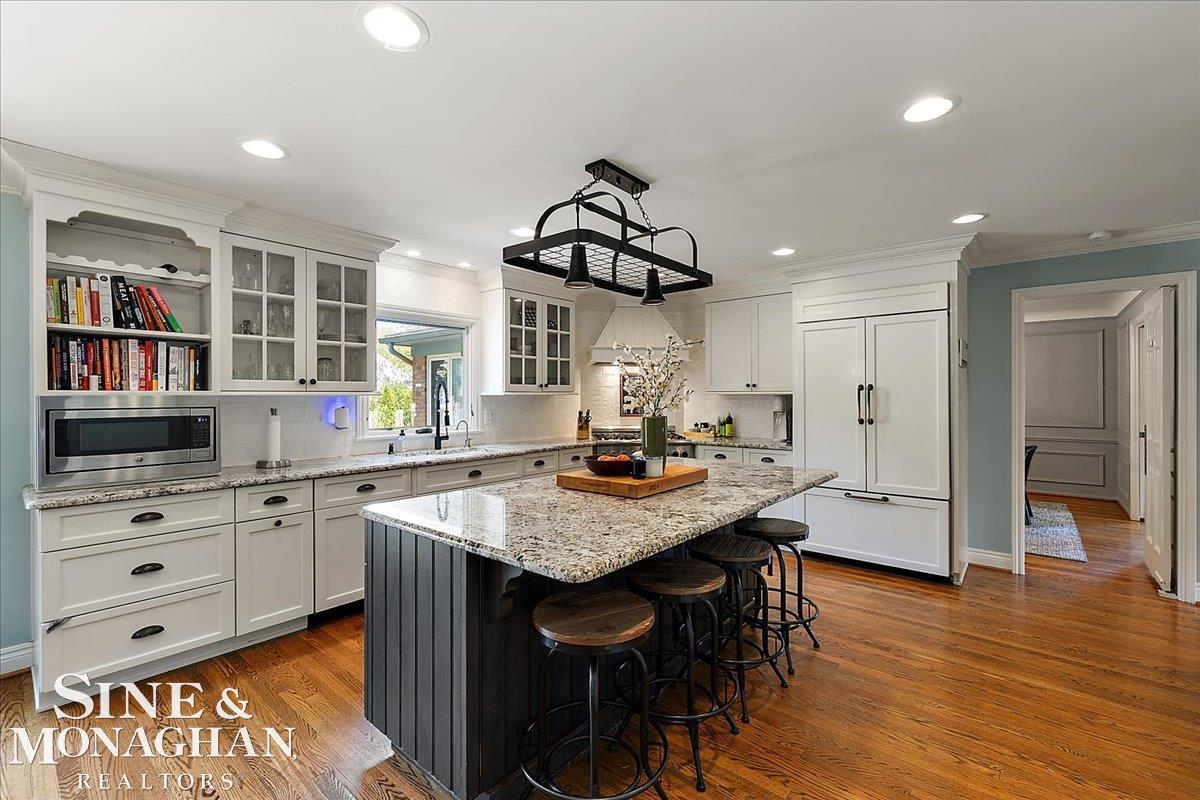 40 Warner Road Grosse Pointe, MI 48236 - Photo 9 of 51 50173834-51d9aa8a-e23e-4dcc-b665-6e3e47f7bf6b.JPG