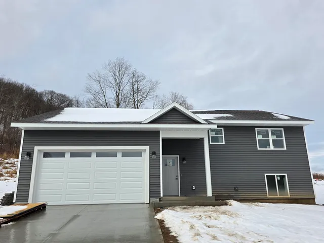 $389,900 | 434 Woods Trail, Ontario, WI 54651