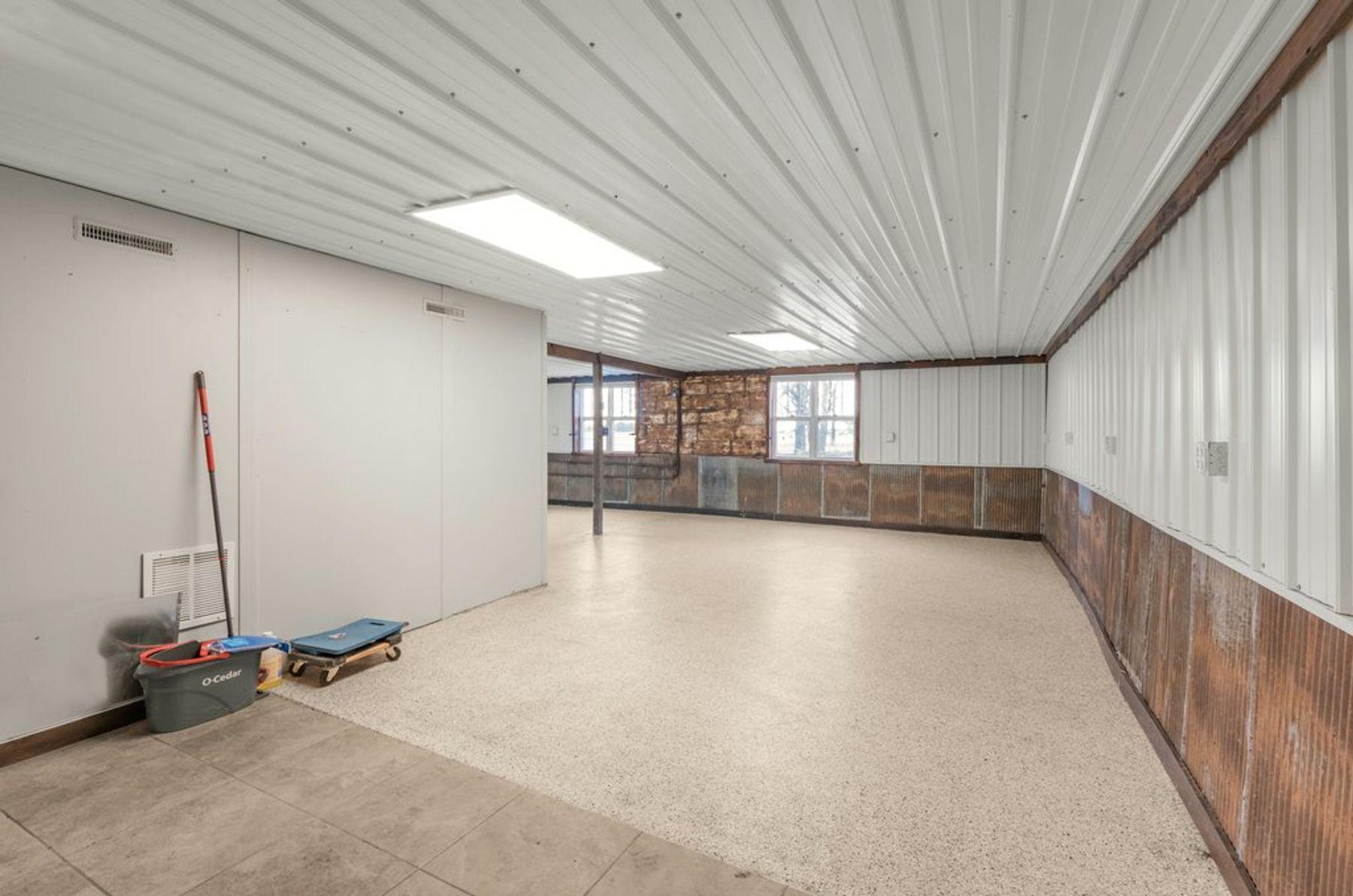 90917 240th Street Austin, MN 55912 - Photo 33 of 55