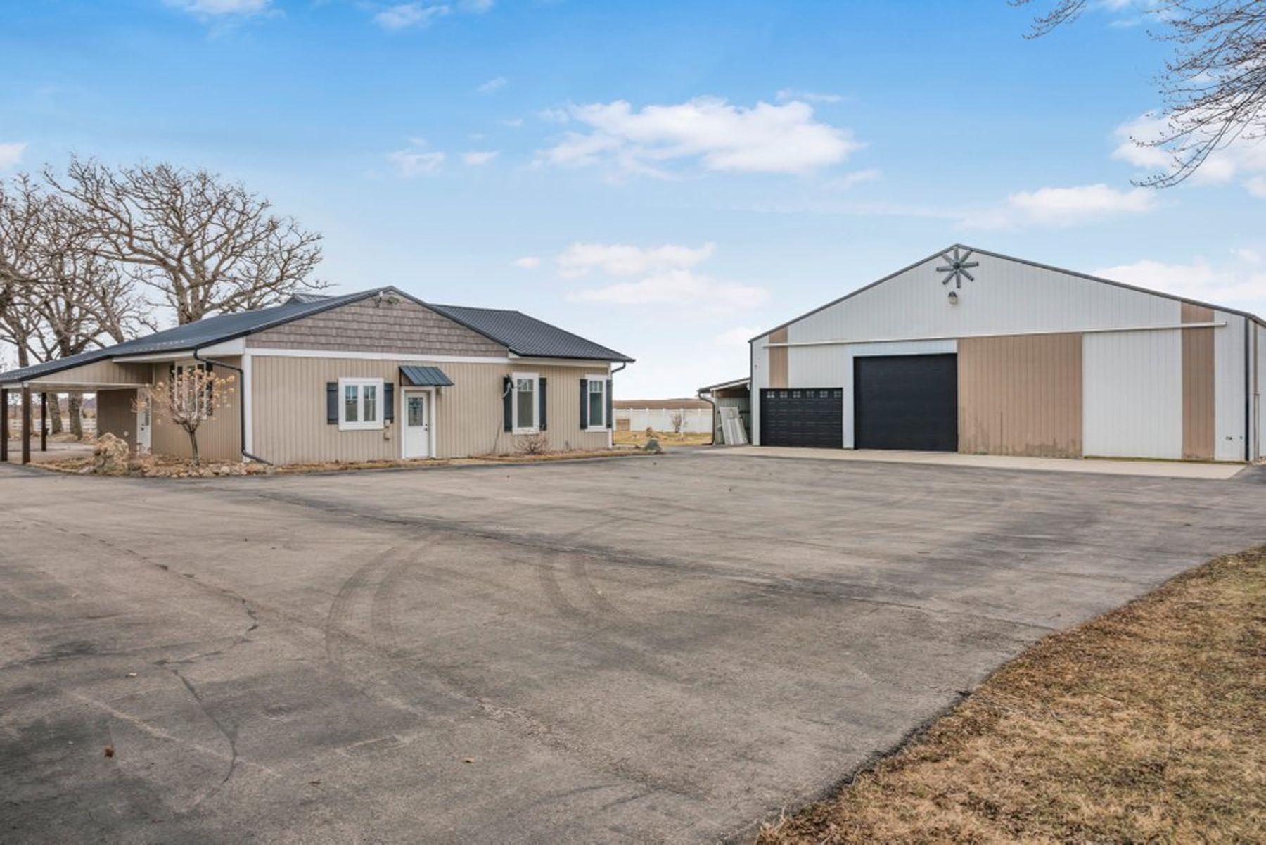 90917 240th Street Austin, MN 55912 - Photo 6 of 55