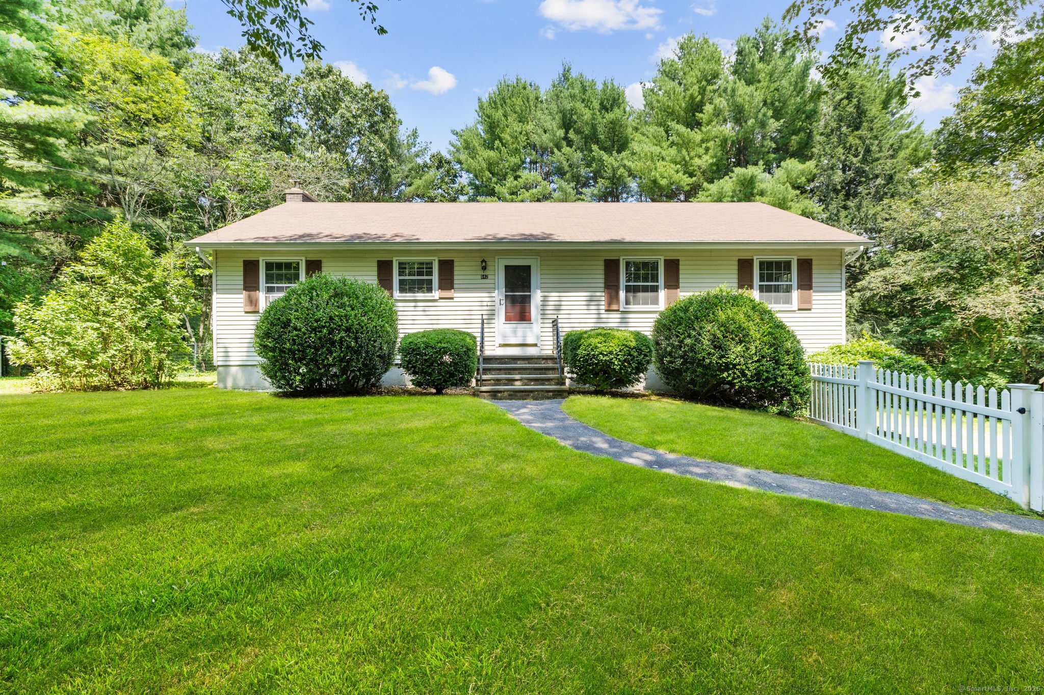 642 Storrs Road Mansfield, CT 06250 - Photo 1 of 1