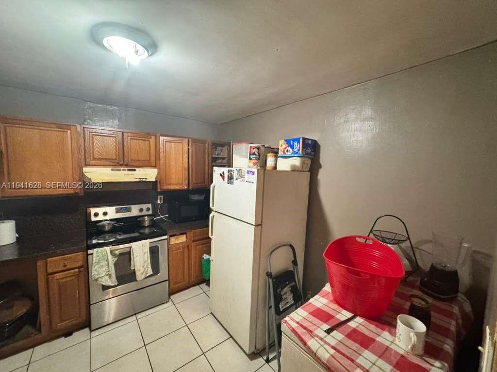 2995 Southwest 64th Avenue Miramar, FL 33023 - Photo 7 of 32