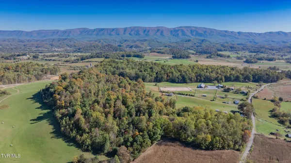 $1,336,400 | 413 Paddle Creek Road, Bristol, TN 37620