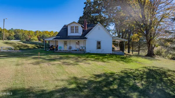 $1,336,400 | 413 Paddle Creek Road, Bristol, TN 37620