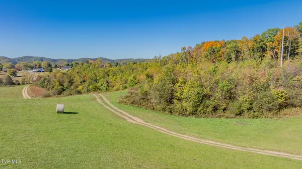 $1,336,400 | 413 Paddle Creek Road, Bristol, TN 37620