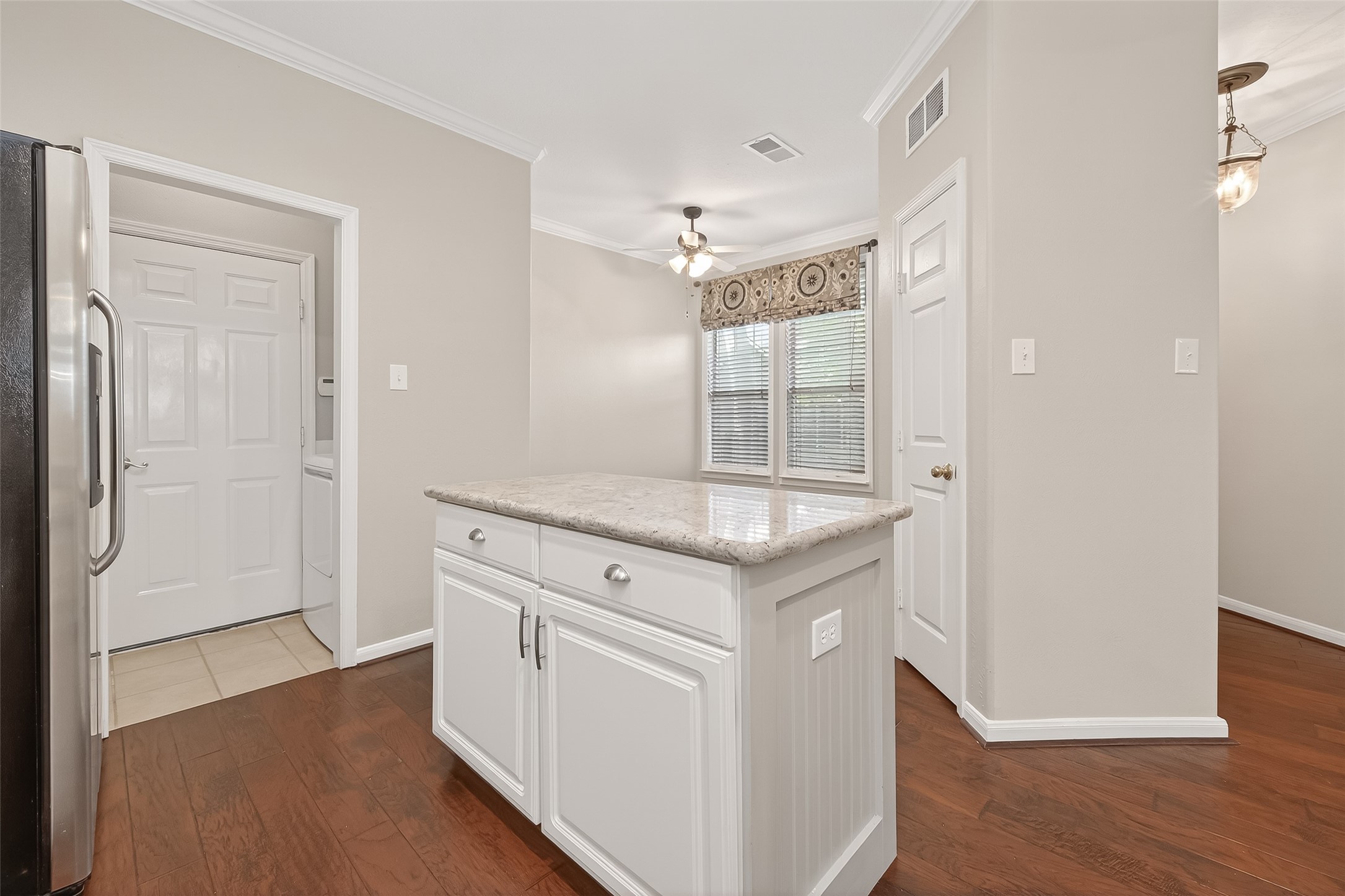 2330 Everest Way Houston, TX 77339 - Photo 19 of 49 Kitchen