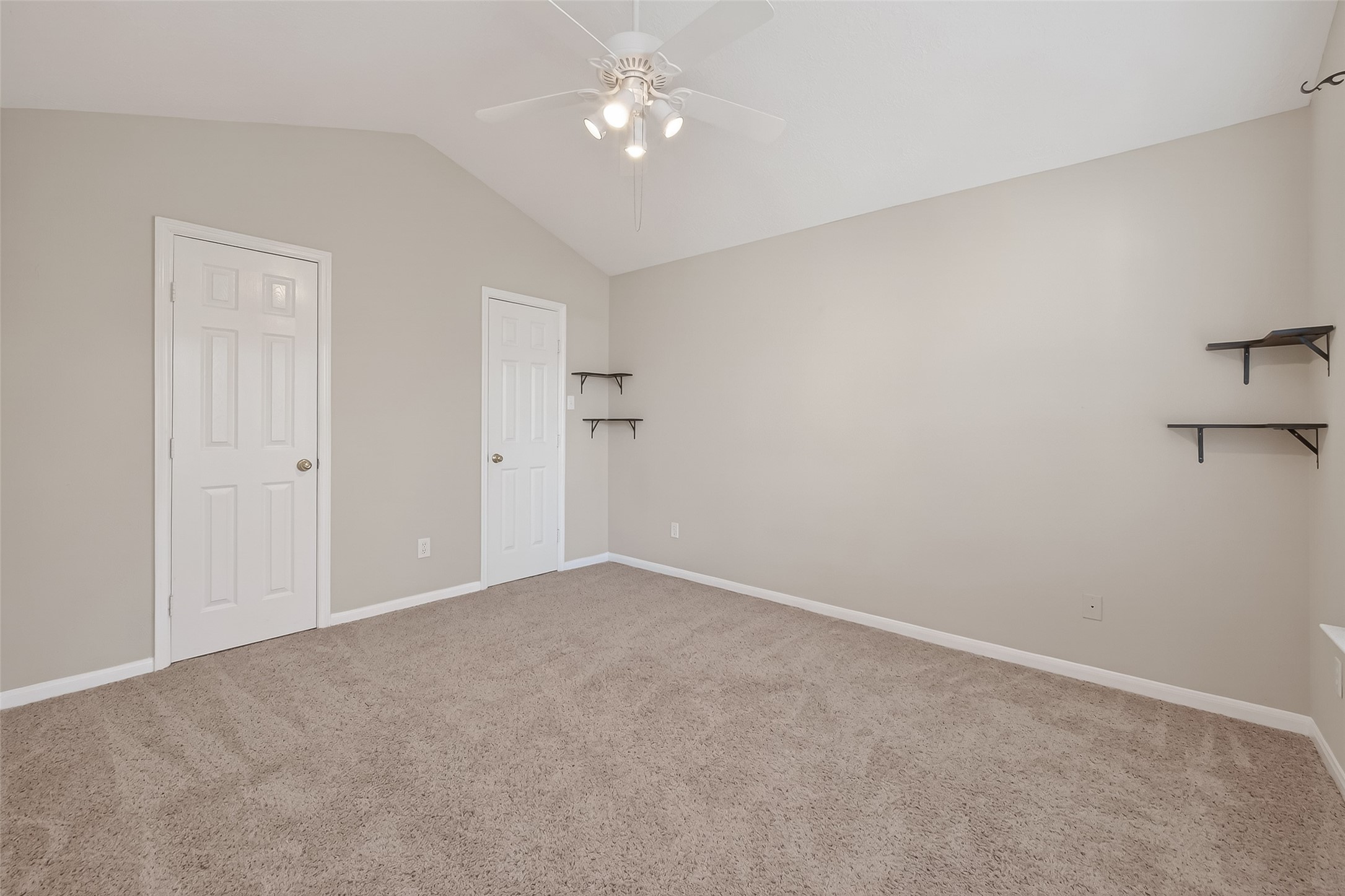 2330 Everest Way Houston, TX 77339 - Photo 33 of 49 Secondary bedroom on the second floor.