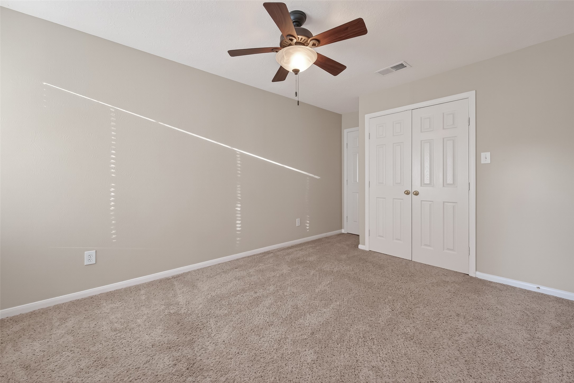 2330 Everest Way Houston, TX 77339 - Photo 38 of 49 The other secondary bedroom upstairs.