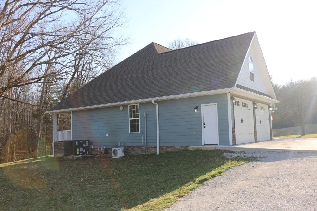2096 Terry Road Oneida, TN 37841 - Photo 10 of 44