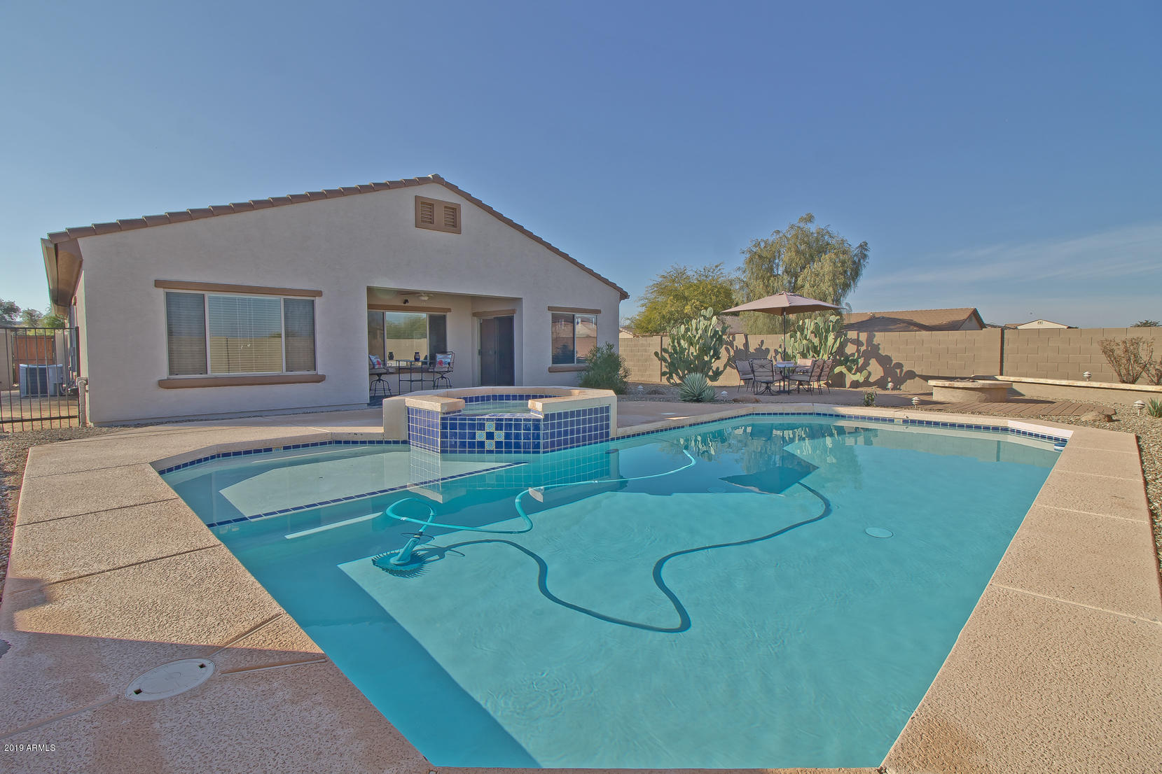 5330 West Beverly Road Laveen, AZ 85339 - Photo 4 of 28 Sparkling pool