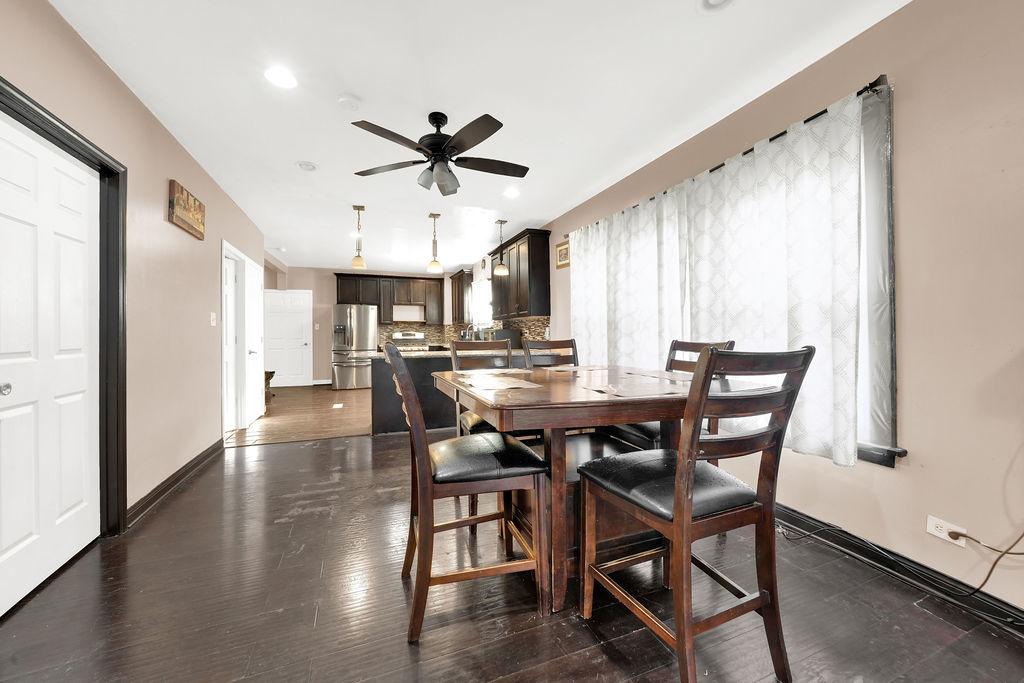 9335 South Loomis Street Chicago, IL 60620 - Photo 6 of 25