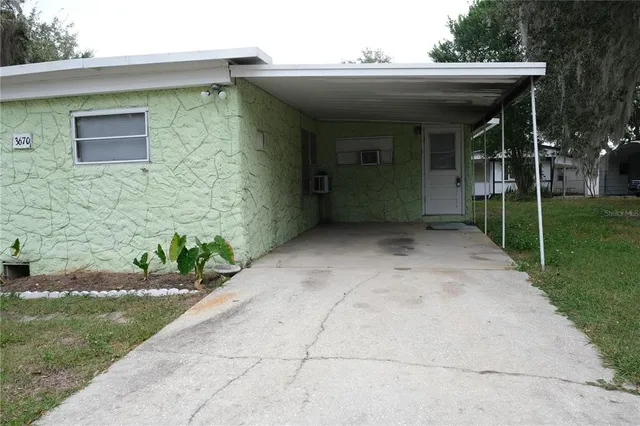 a view of outdoor space