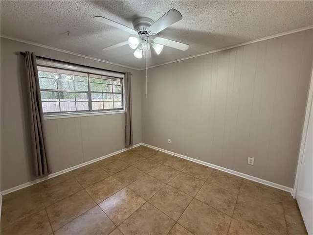 $1,700 | 646 Castain Drive, Mandeville, LA 70448