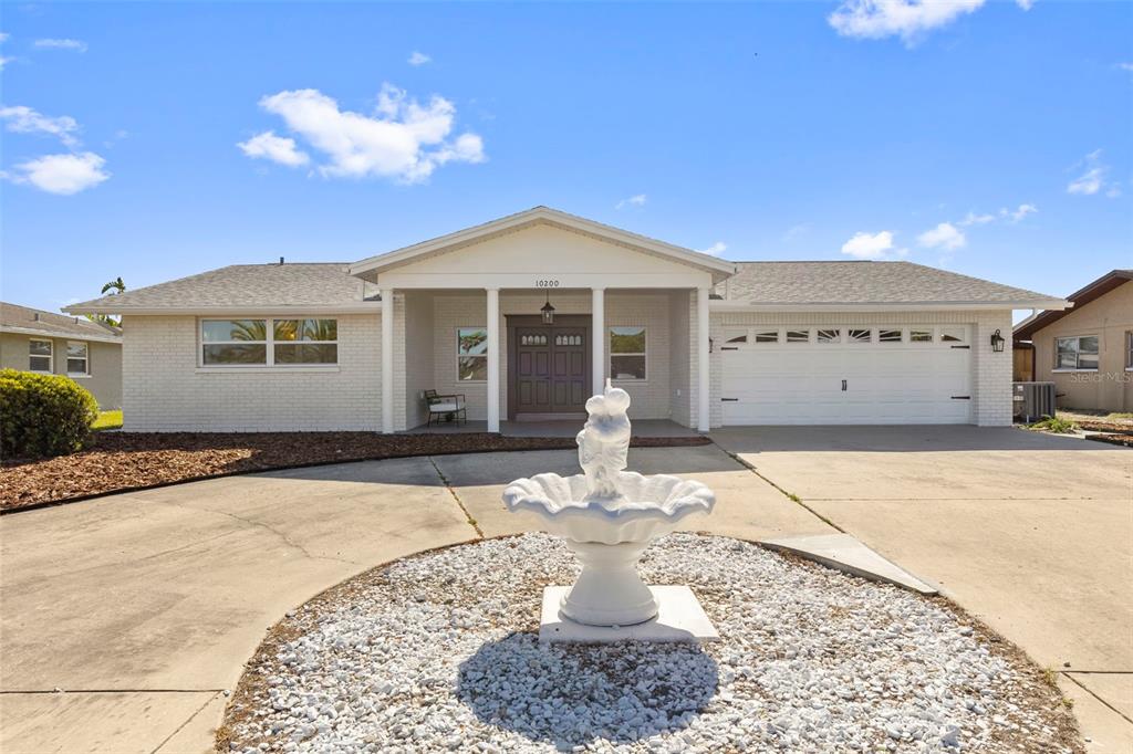 10200 Amadeus Drive Port Richey, FL 34668 - Photo 4 of 88