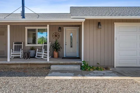 $565,000 | 1681 Oak Grove Drive, Redwood Valley, CA 95470