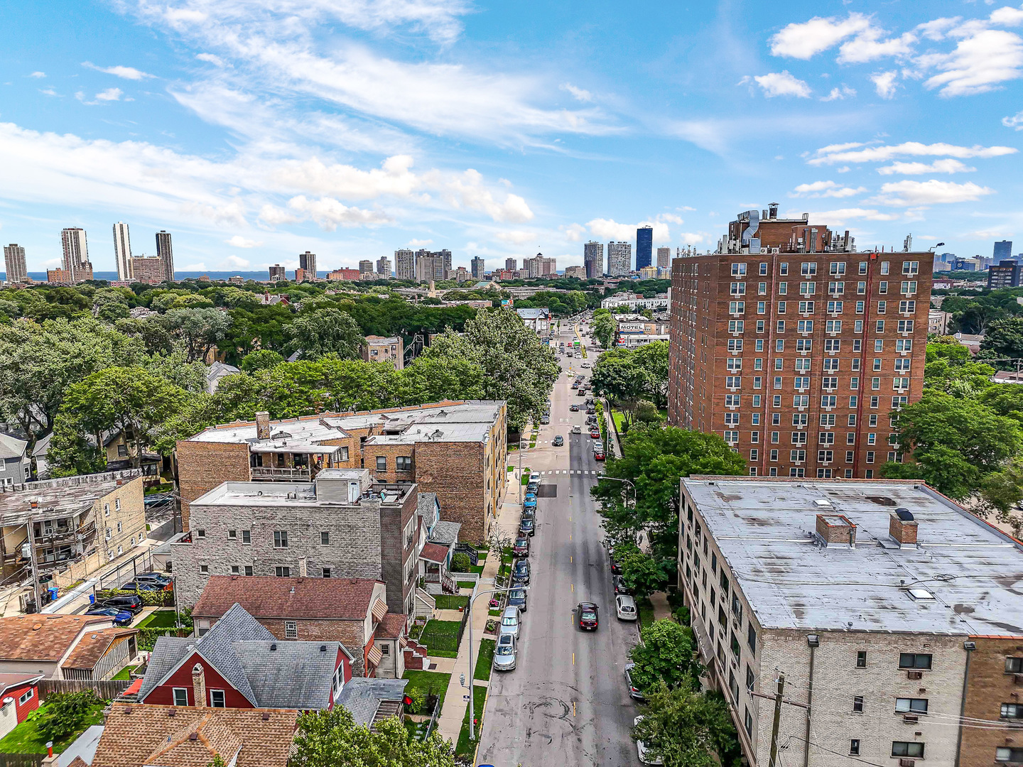 6060 North Ridge Avenue, Unit 2H Chicago, IL 60660 - Photo 21 of 23 a view of a city