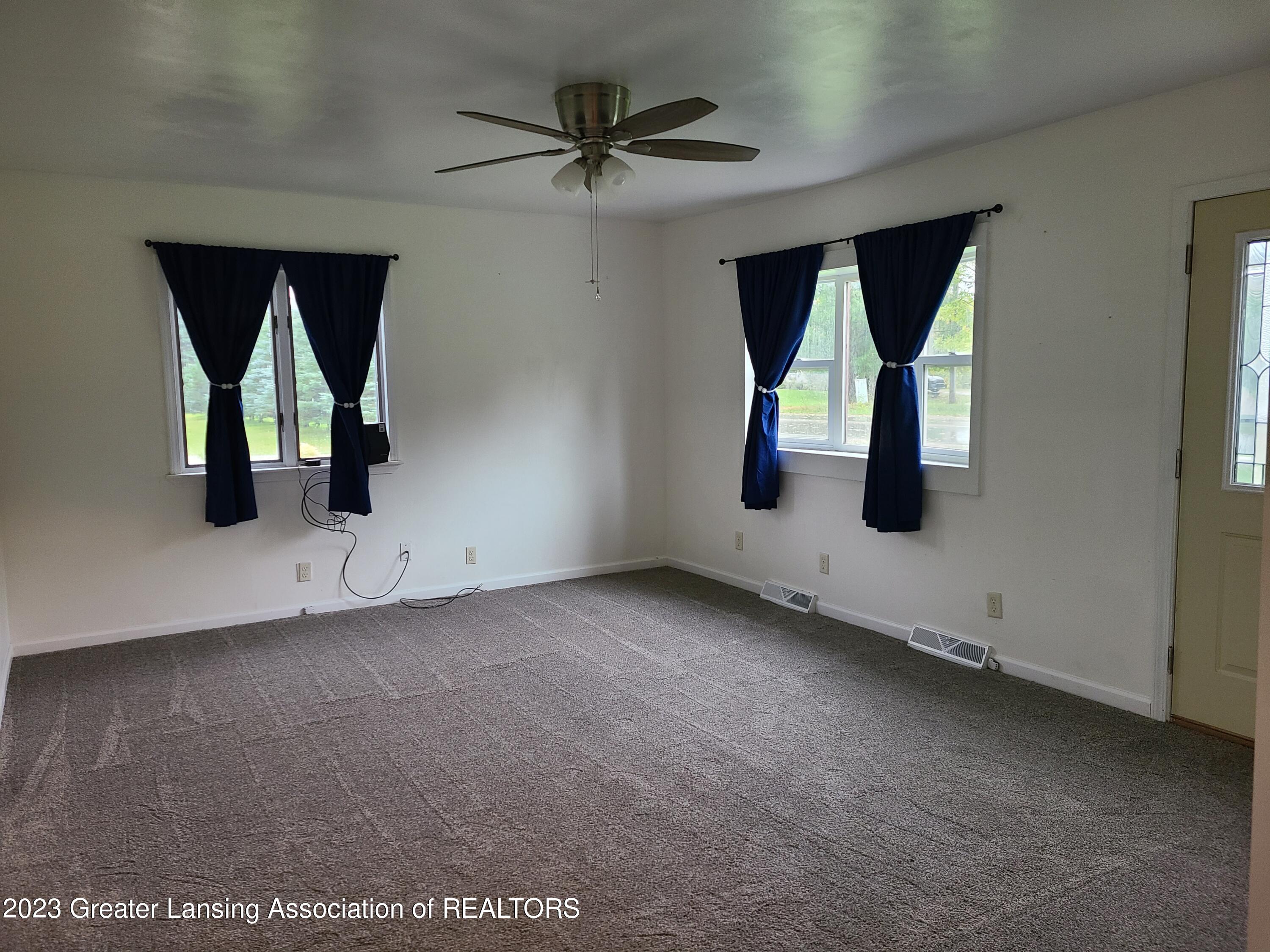 4827 North Gunnell Road Dimondale, MI 48821 - Photo 15 of 22 20231014_131133