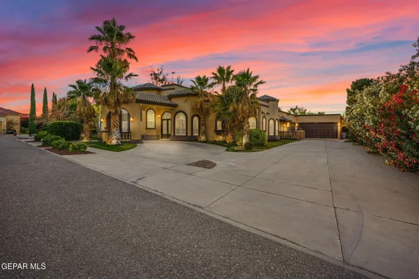 $1,274,950 | 605 Meadow Willow Drive, El Paso, TX 79922