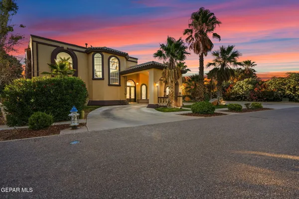 $1,274,950 | 605 Meadow Willow Drive, El Paso, TX 79922