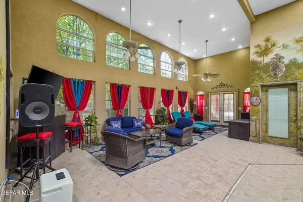 $1,274,950 | 605 Meadow Willow Drive, El Paso, TX 79922