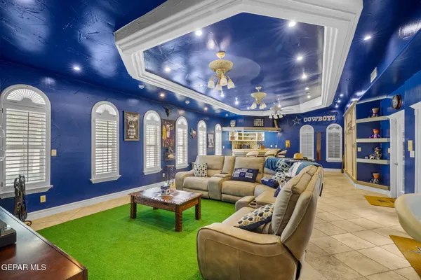 $1,274,950 | 605 Meadow Willow Drive, El Paso, TX 79922