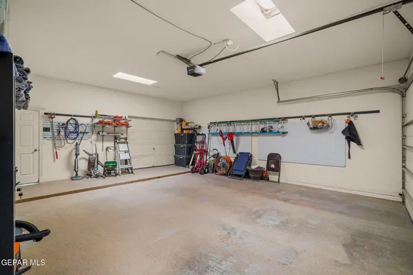 $1,274,950 | 605 Meadow Willow Drive, El Paso, TX 79922