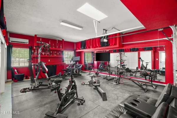 $1,274,950 | 605 Meadow Willow Drive, El Paso, TX 79922