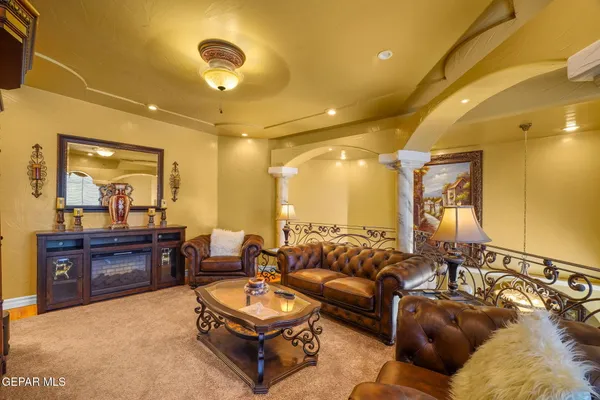 $1,274,950 | 605 Meadow Willow Drive, El Paso, TX 79922
