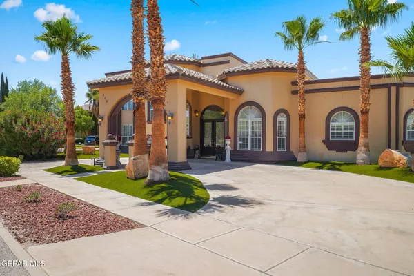 $1,274,950 | 605 Meadow Willow Drive, El Paso, TX 79922