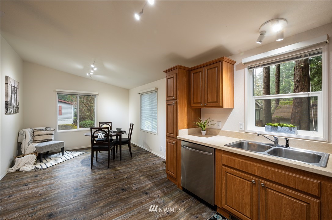 2516 North Shore Road, Unit 3 Bellingham, WA 98226 - Photo 13 of 36 Gallery Image 13