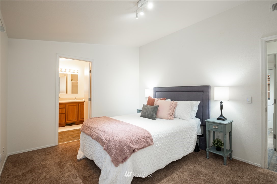 2516 North Shore Road, Unit 3 Bellingham, WA 98226 - Photo 14 of 36 Gallery Image 14