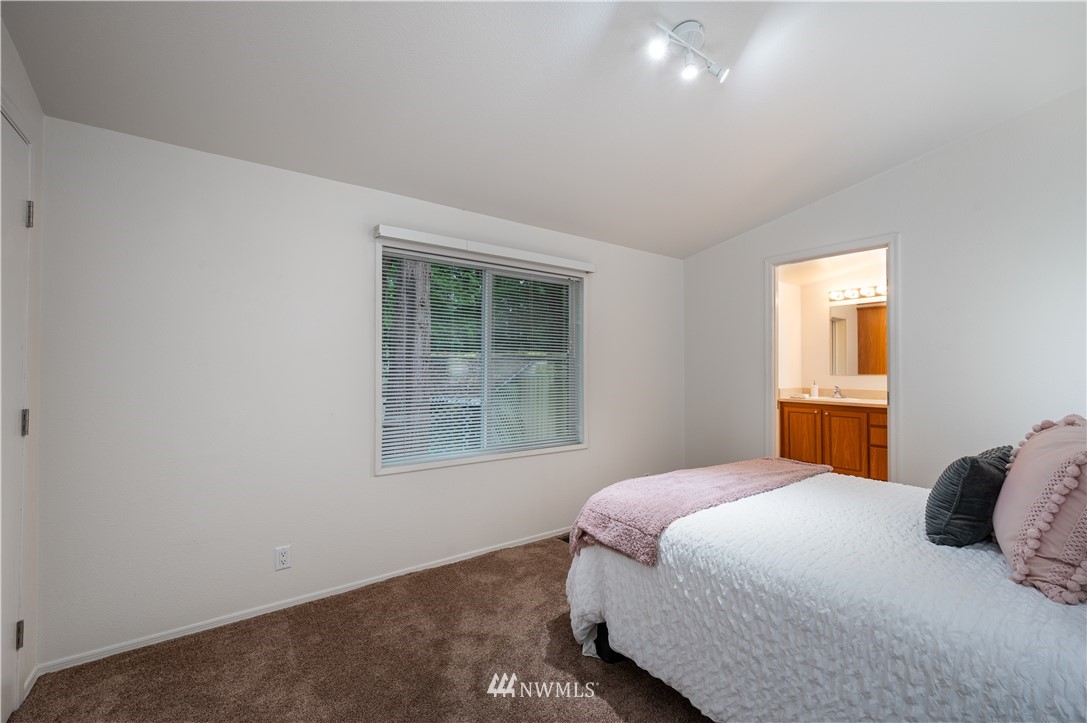 2516 North Shore Road, Unit 3 Bellingham, WA 98226 - Photo 16 of 36 Gallery Image 16
