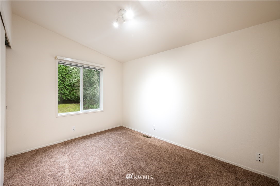 2516 North Shore Road, Unit 3 Bellingham, WA 98226 - Photo 18 of 36 Gallery Image 18