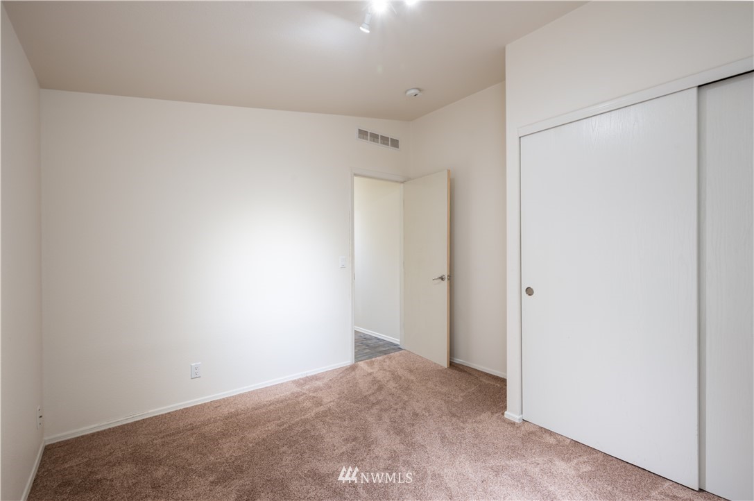 2516 North Shore Road, Unit 3 Bellingham, WA 98226 - Photo 21 of 36 Gallery Image 21