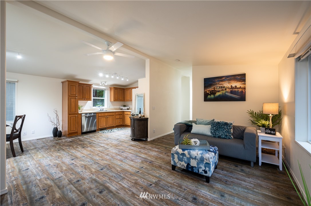 2516 North Shore Road, Unit 3 Bellingham, WA 98226 - Photo 9 of 36 Gallery Image 9