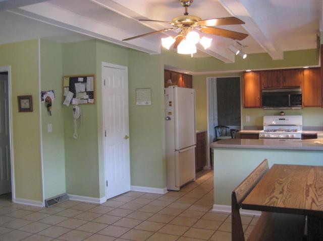 8 Pollock Road Colonie, NY 12110 - Photo 4 of 12 Photo 4