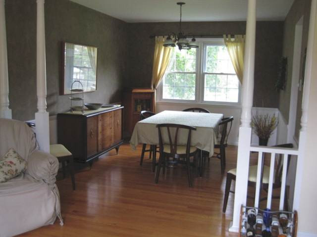 8 Pollock Road Colonie, NY 12110 - Photo 5 of 12 Photo 5