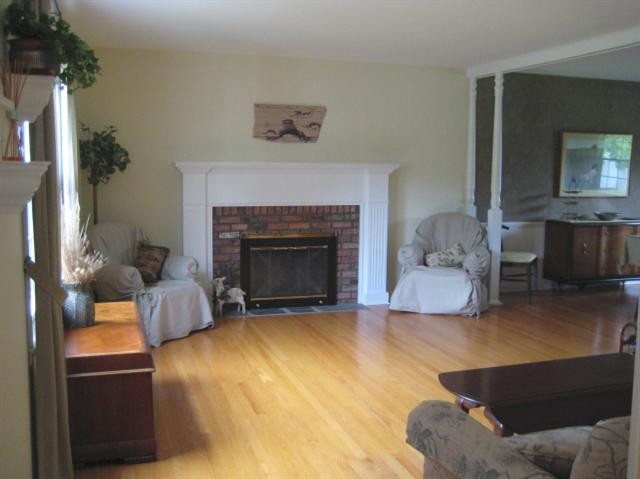 8 Pollock Road Colonie, NY 12110 - Photo 6 of 12 Photo 6