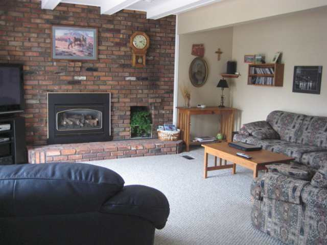 8 Pollock Road Colonie, NY 12110 - Photo 9 of 12 Photo 9