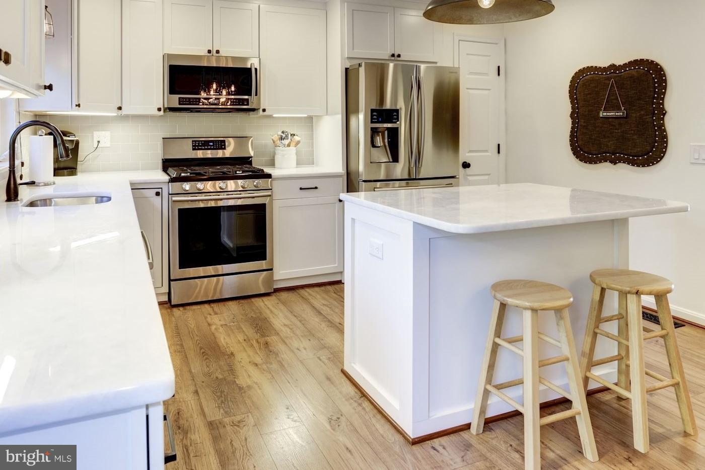 605 Howards Loop Annapolis, MD 21401 - Photo 6 of 29 Kitchen