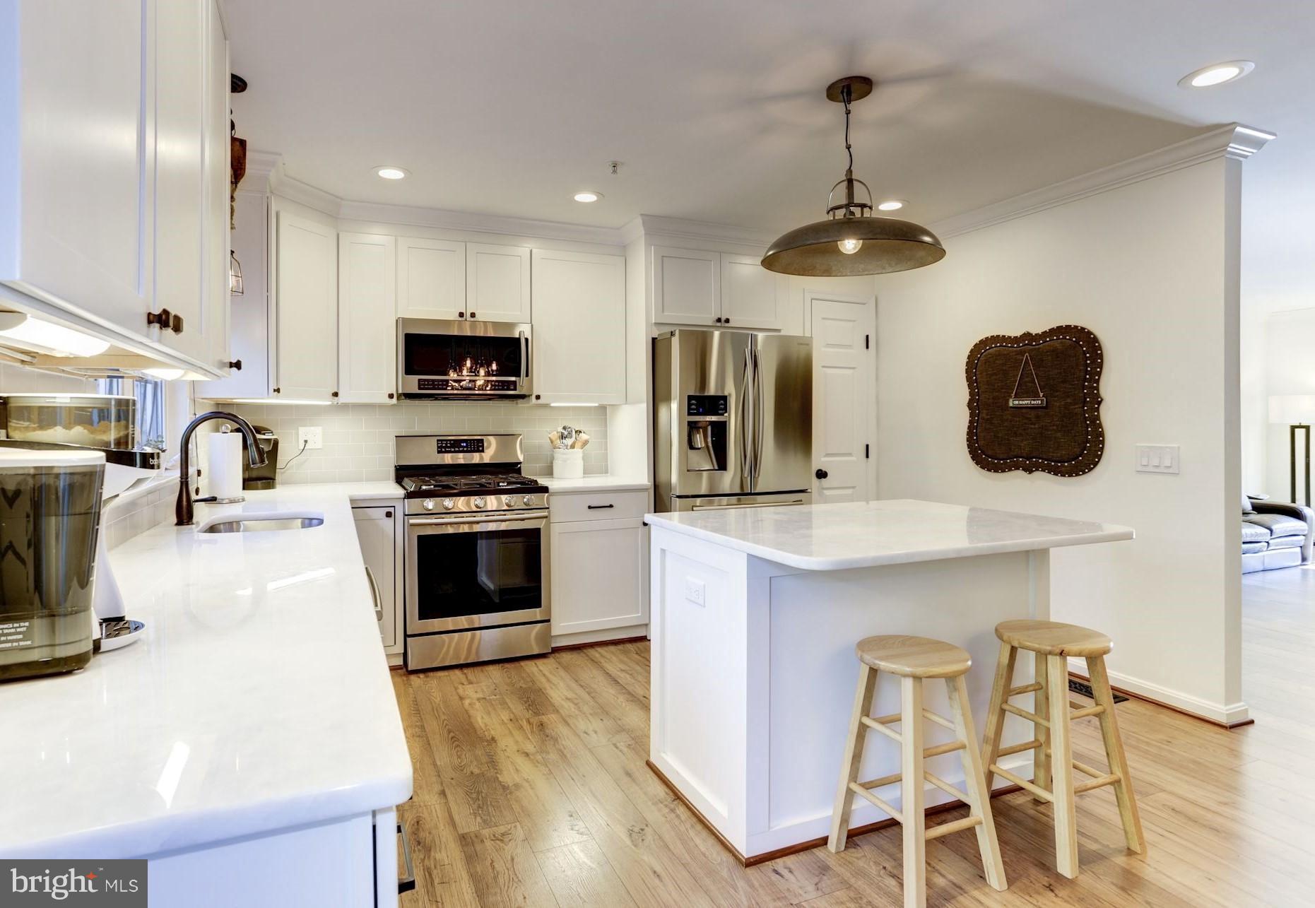 605 Howards Loop Annapolis, MD 21401 - Photo 7 of 29 Kitchen