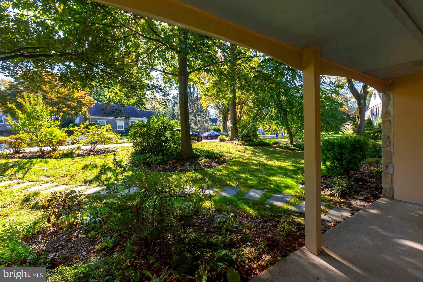 629 Paddock Road Havertown, PA 19083 - Photo 4 of 36