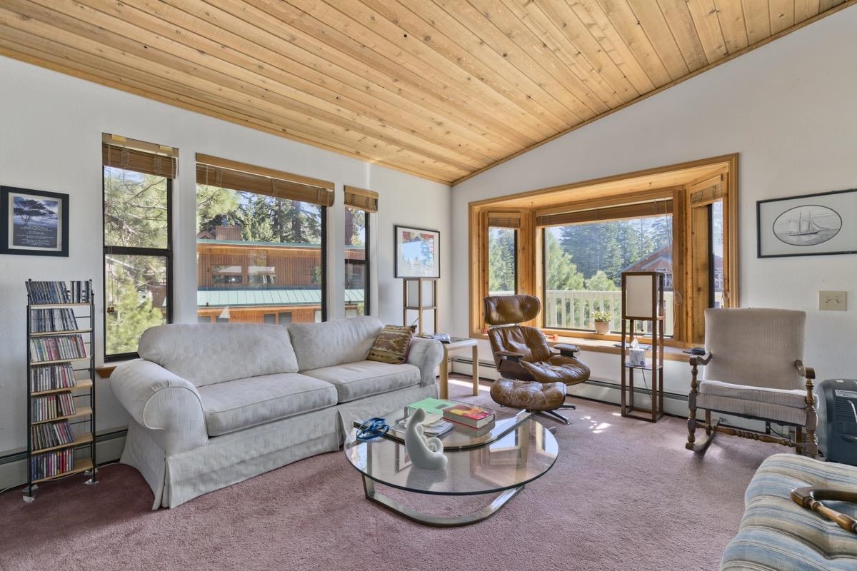 17 Ridgecrest Drive Mammoth Lakes, CA 93546 - Photo 3 of 44 Gallery Image 3