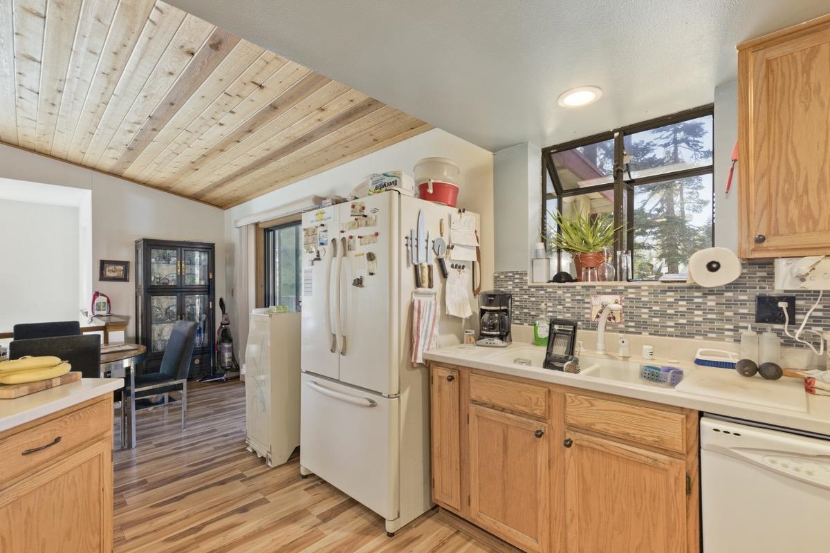 17 Ridgecrest Drive Mammoth Lakes, CA 93546 - Photo 6 of 44 Gallery Image 6
