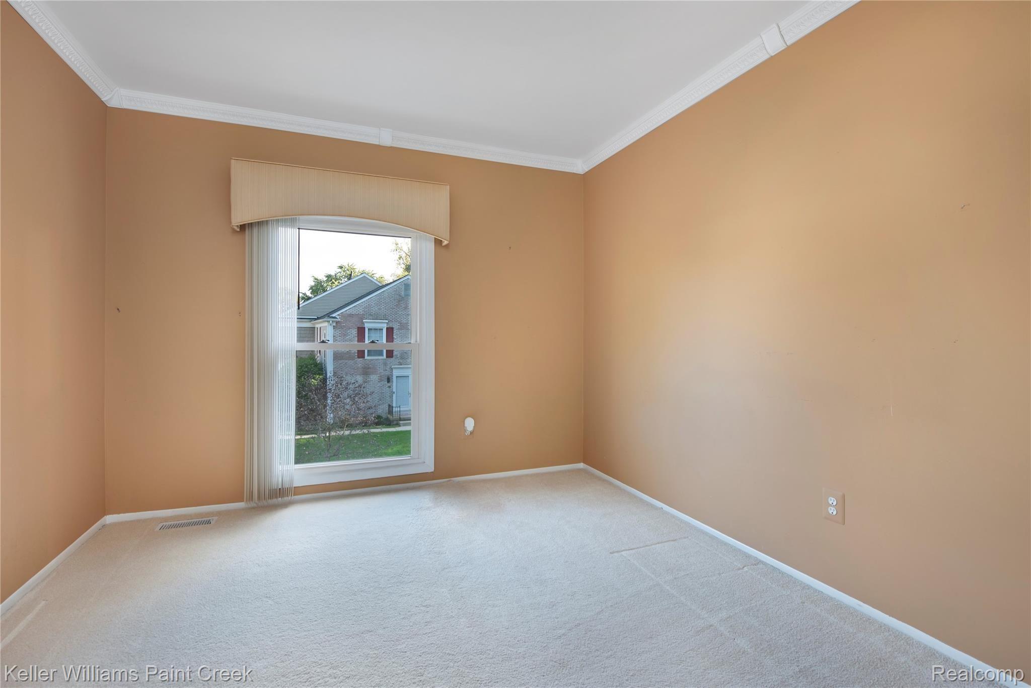 1397 Paddle Wheel Lane Rochester, MI 48306 - Photo 14 of 28 1397 Paddle Wheel LN RH6875.jpg